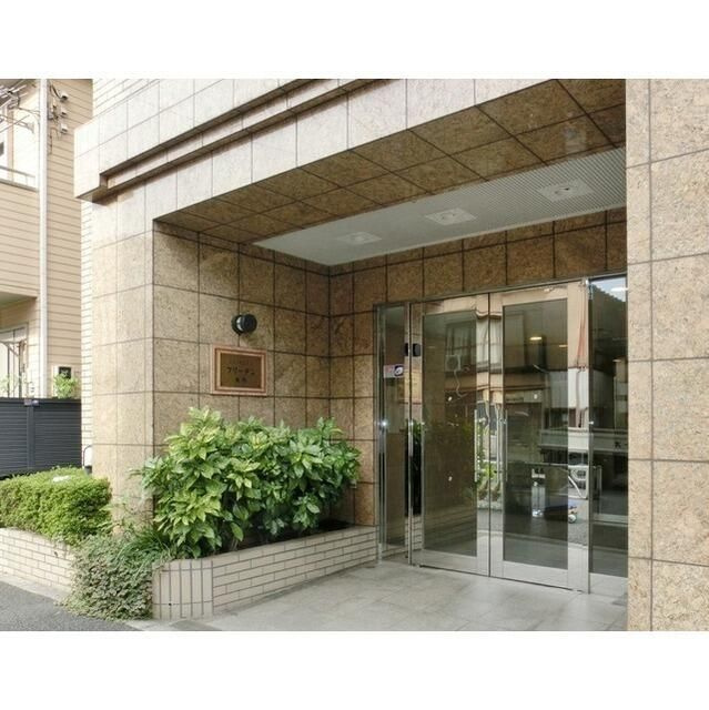 コスモリード本所吾妻橋のエントランス