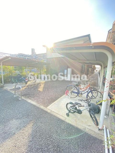アムールたかはしの駐車場