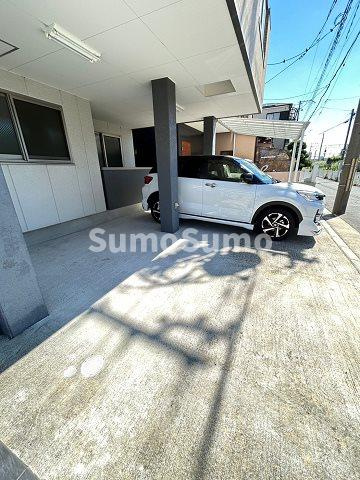 Dolce Amaroの駐車場