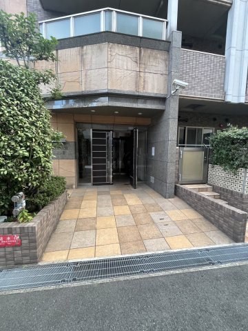 アドバンス新大阪CityLifeⅡのエントランス