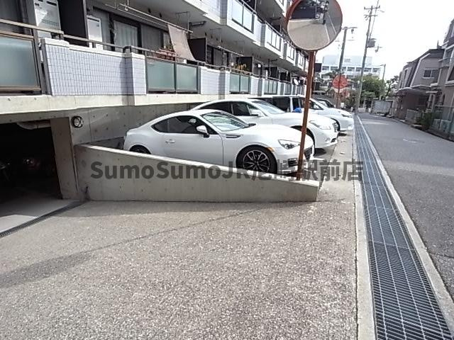 アコード魚崎 の駐車場|駐車スペースもあります