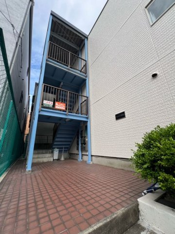 フレックス諏訪山のエントランス