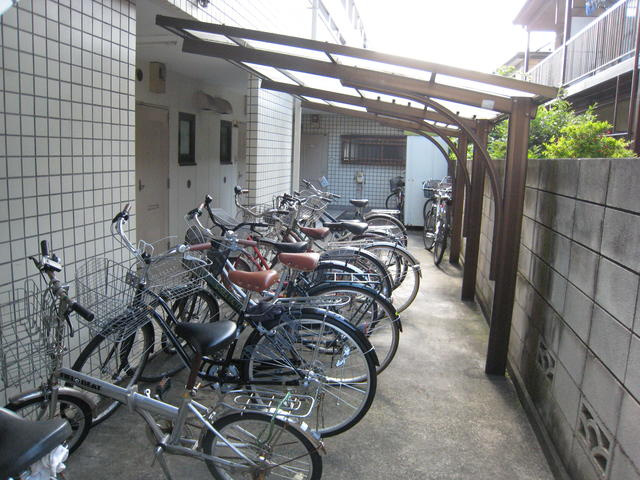 駐輪場（一部屋根有）