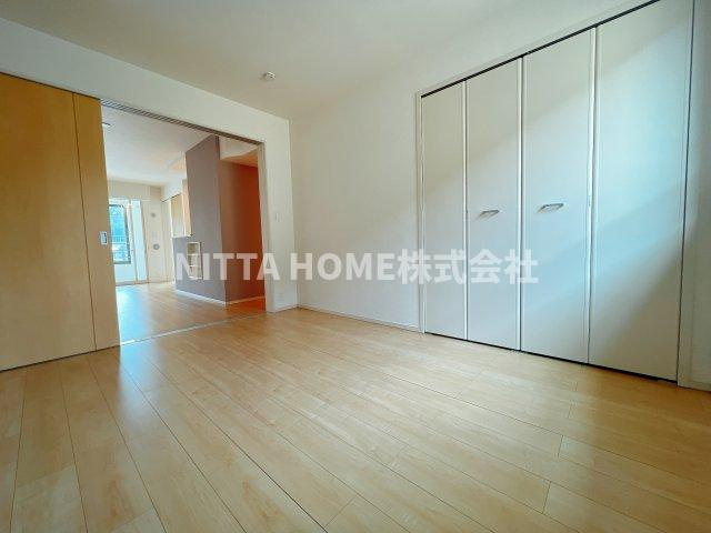 メゾン・シュシュⅡの居間・リビング|きれいなフローリングに仕上がっています！