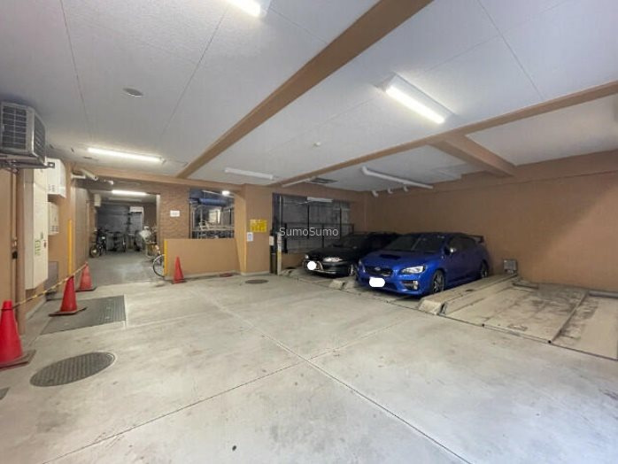 プレサンス東本町Vol.2の駐車場|駐車場完備です