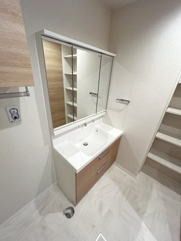 Via Sole 六甲道の洗面所