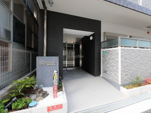 プレシャスのエントランス