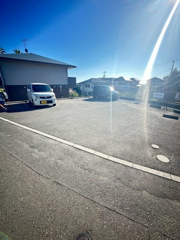プレミール(神戸西店)の駐車場