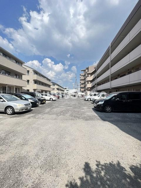 イマキタハイツ59の駐車場