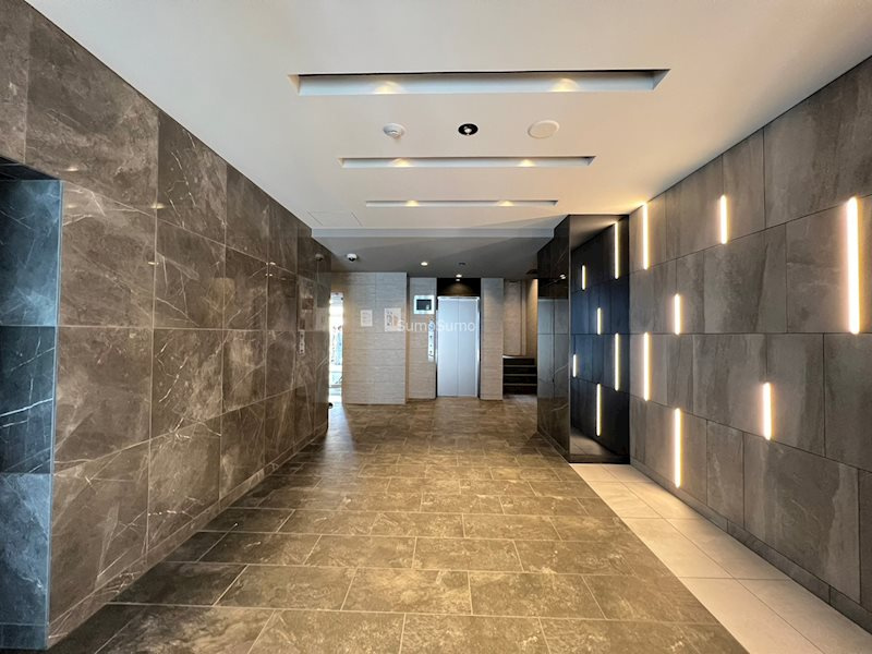 プレサンス松屋町ヴィゴラスのロビー