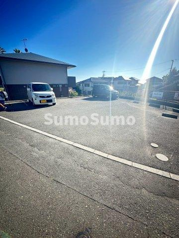 プレミール(神戸西店)の駐車場