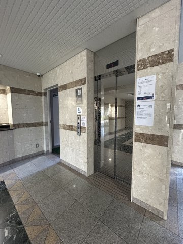 プレステージ灘新在家Ⅲのエントランス