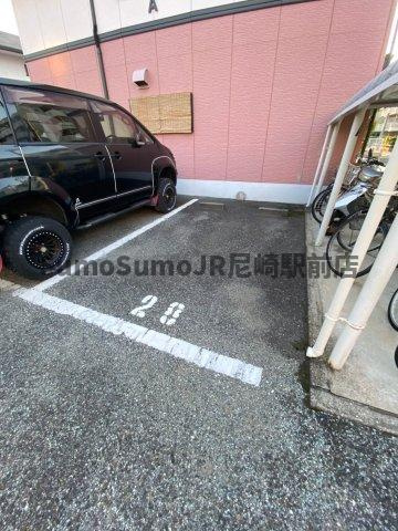 プレステージ芦屋Ｄ棟の駐車場