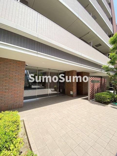 グリーンテラス尼崎のエントランス|落ち着いたエントランスです