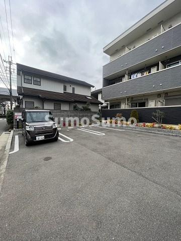 アンザオウの駐車場