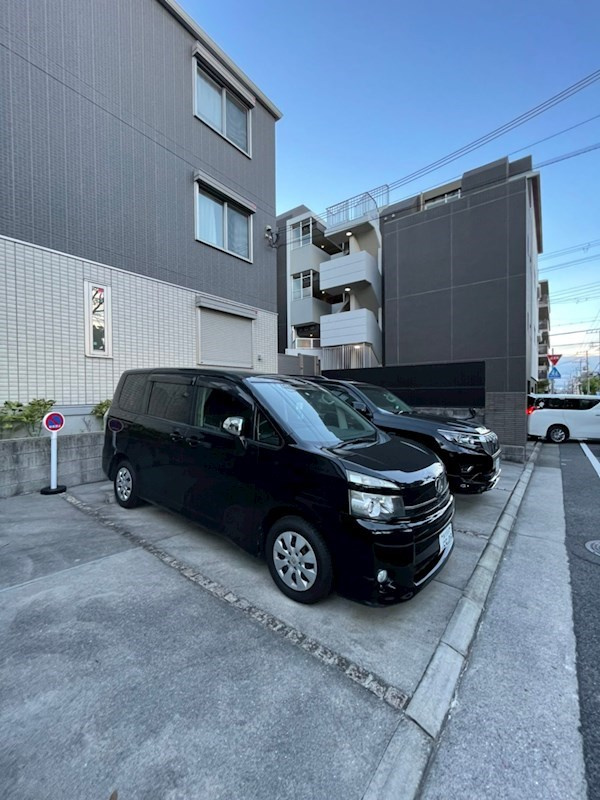 エスポワールの駐車場