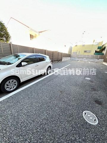 カーサフォレスタ塚口の駐車場|カースペースがあります