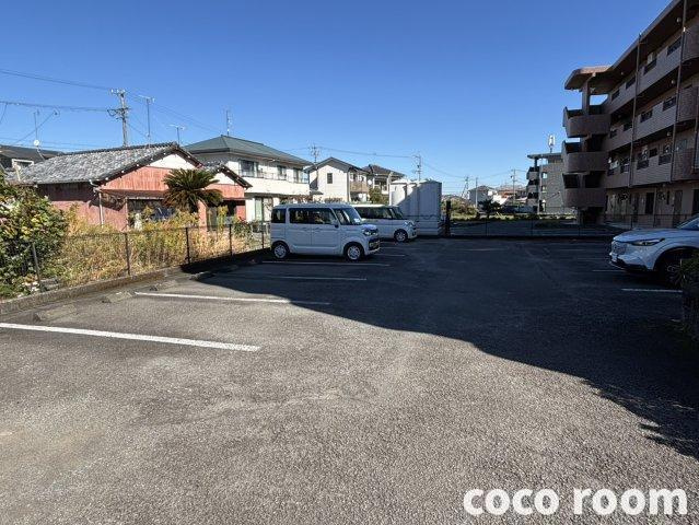 ジョイルームの駐車場