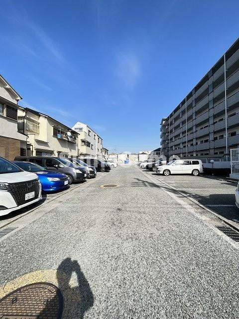 エスポワール園田（食満5丁目）の駐車場