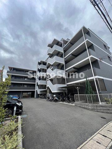 グランデ近松の外観