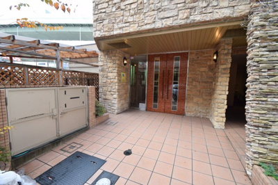 【エントランス】 | インベスト本町WEST