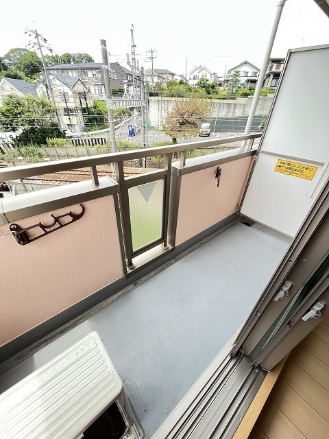 ヴィラ甲東園（甲東園2丁目）のバルコニー