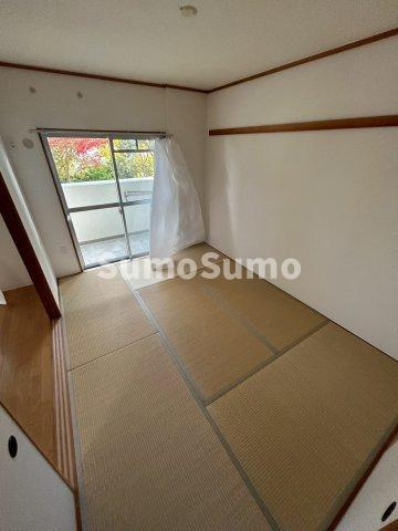 グリーンヒルズ御影9号棟の和室