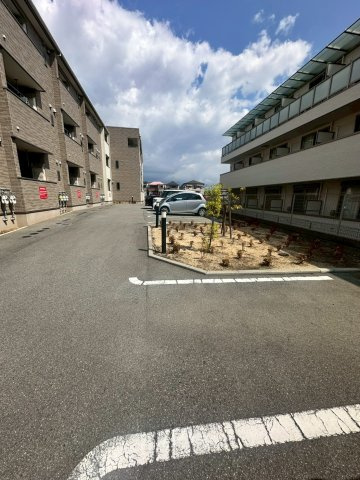 グランフローラの駐車場