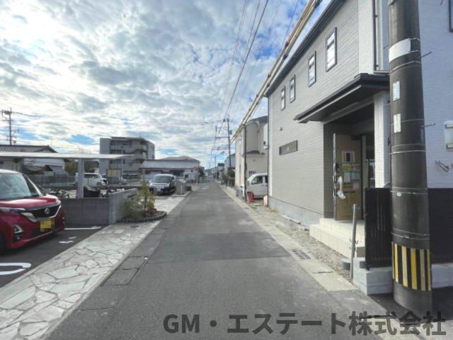 宮崎市花ケ島町小物町　新築住宅（B号棟）の前面道路含む現地写真