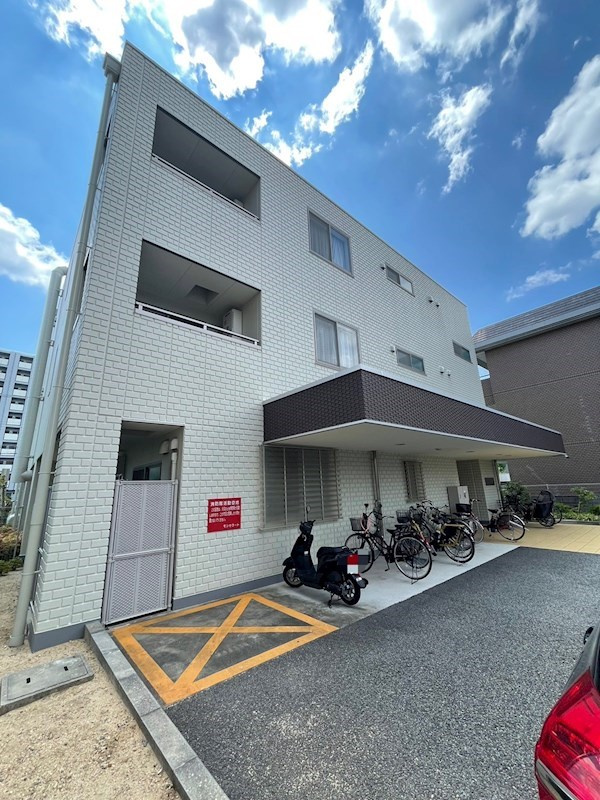 モンセラートの外観