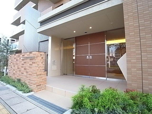 エバーグレイス西宮Ⅲのエントランス