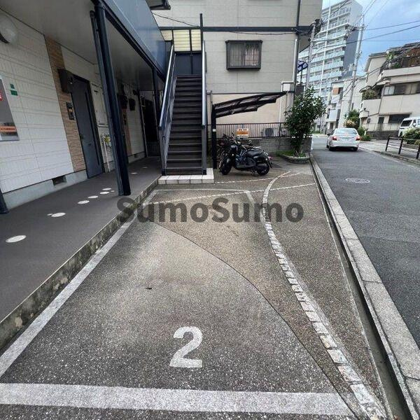 メゾン加島の駐車場|駐車場に車を止められます