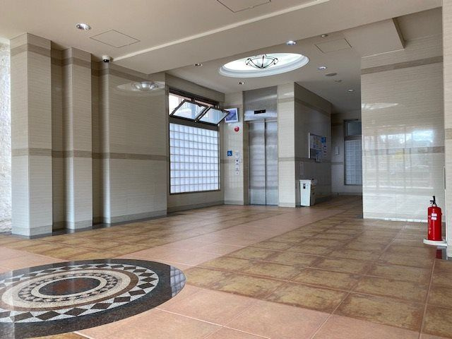 ラクラス福島野田 のロビー|清潔なロビーです