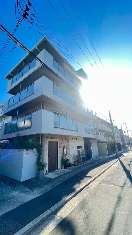 ヴィラ本山の外観