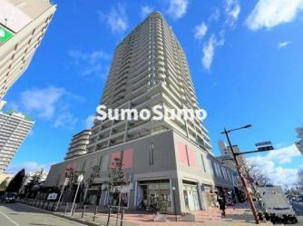 ラヴェール尼崎の外観