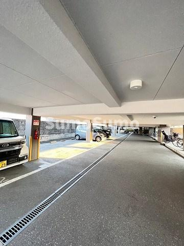 アルファの駐車場