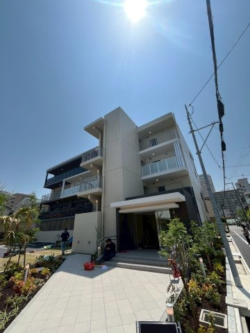 ラヴィベール西宮のエントランス