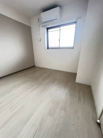 ラヴィベール西宮の寝室