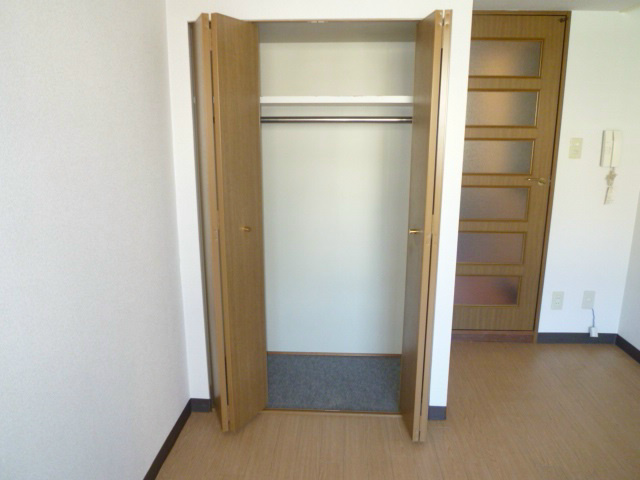 エスリード三宮の収納
