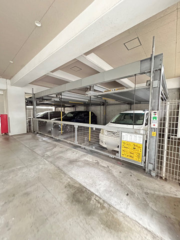 エスリード大阪シティーウエスト の駐車場