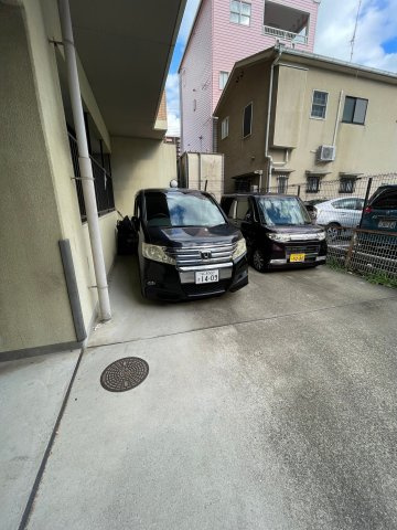 カサグランデ甚田 の駐車場