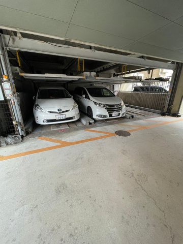 カサグランデ甚田 の駐車場
