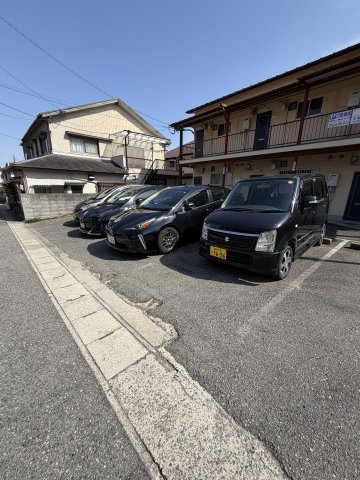 エバーグリーン大手の駐車場