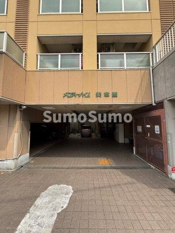 メロディーハイム美章園のエントランス