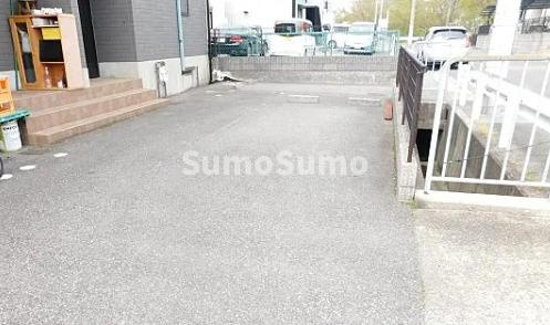 ラ・メルヴェ－ユの駐車場|駐車場があります