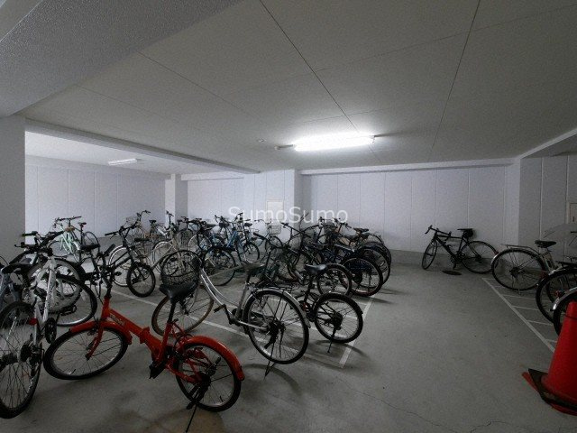 ラ・フォンテ大国町の駐車場