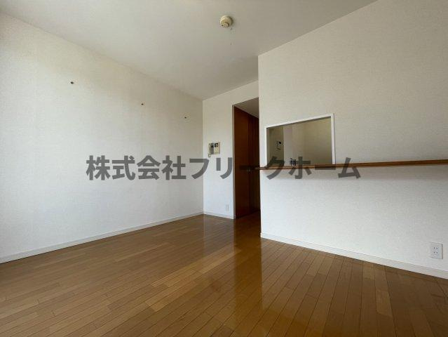 武蔵野市境１丁目の賃貸マンションの居間・リビング