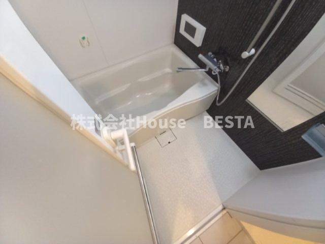 プレジール三ノ宮Ⅲの浴室