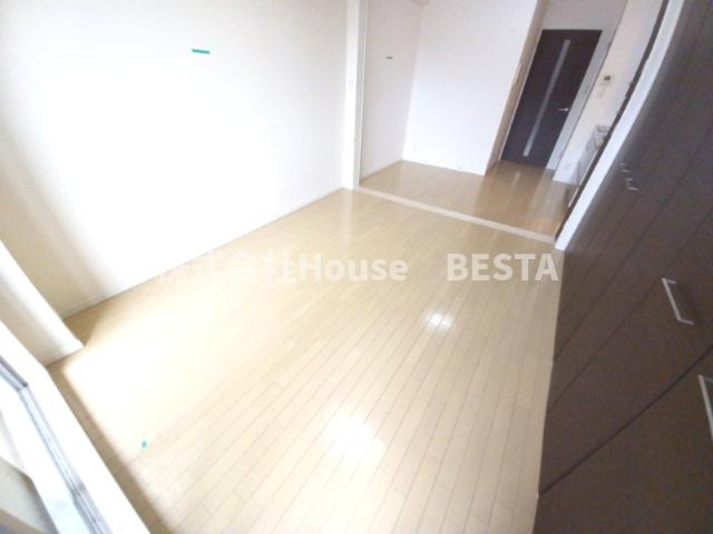 プレジール三ノ宮Ⅲの寝室