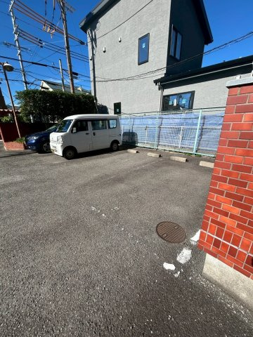 ライオンズマンション芦屋西蔵町の駐車場